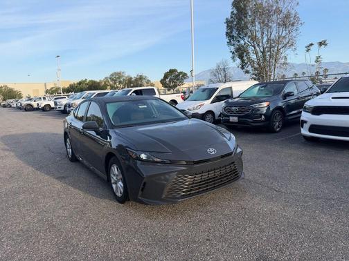 Underground 2025 Toyota Camry LE