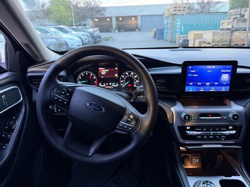 2021 Ford Explorer Base