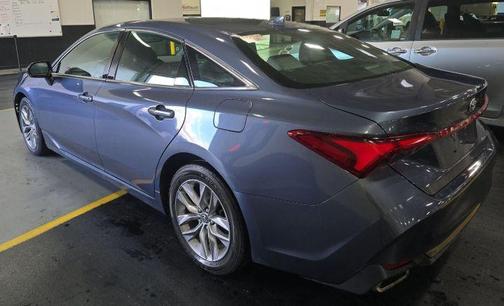 2020 Toyota Avalon XLE