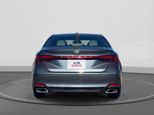 2020 Toyota Avalon XLE