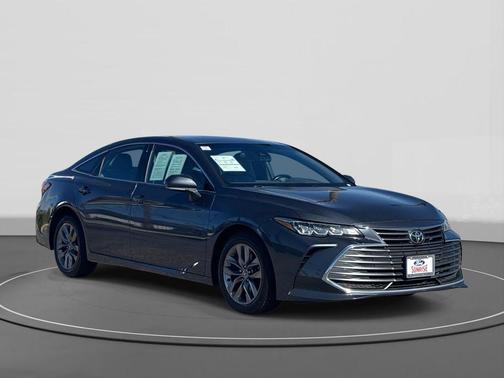 2020 Toyota Avalon XLE