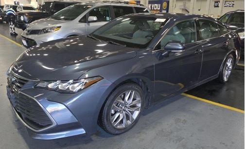 2020 Toyota Avalon XLE