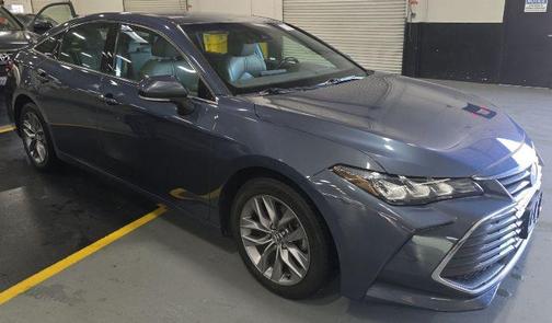 2020 Toyota Avalon XLE