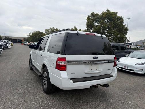 OXFORD WHITE 2017 Ford Expedition XLT