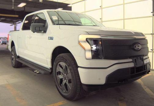 2025 Ford F-150 Lightning Flash