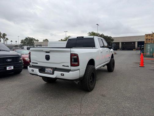 Bright White Clearcoat 2024 RAM 2500 Laramie Crew Cab 4x4 6'4' Box