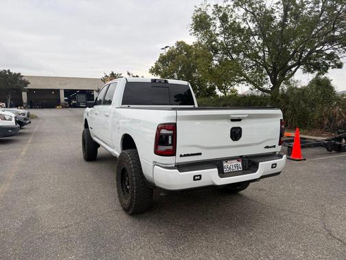 Bright White Clearcoat 2024 RAM 2500 Laramie Crew Cab 4x4 6'4' Box