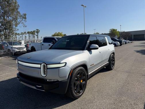 2024 Rivian R1S Adventure Quad Motor Large Pack