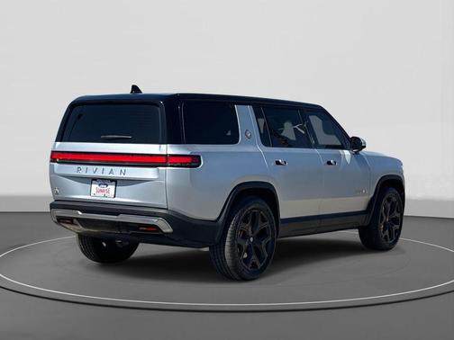 2024 Rivian R1S Adventure Quad Motor Large Pack