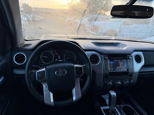 2014 Toyota Tundra SR5