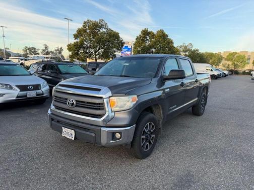 2014 Toyota Tundra SR5