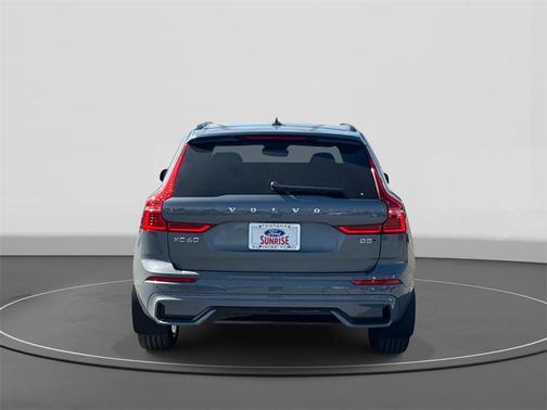 2024 Volvo XC60 B5 Plus Dark Theme