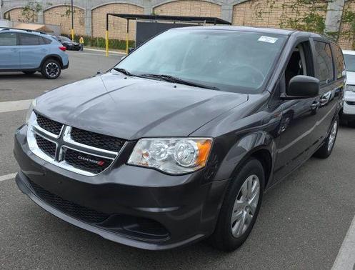 Granite Pearlcoat 2018 Dodge Grand Caravan SE
