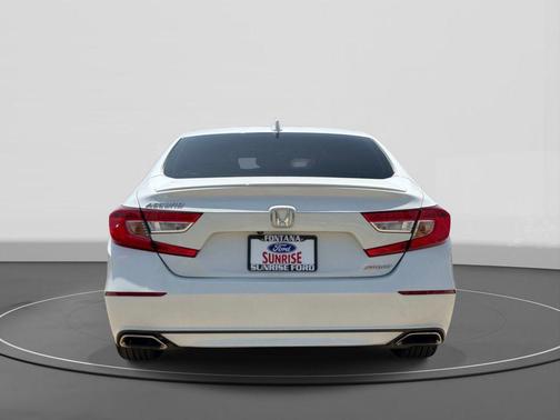 Platinum White Pearl 2018 Honda Accord Sport