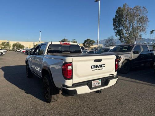 Summit White 2026 GMC Canyon Elevation
