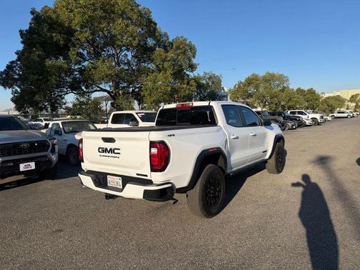 Summit White 2026 GMC Canyon Elevation