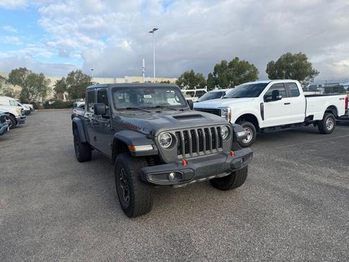 Sting-Gray Clearcoat 2021 Jeep Gladiator Mojave 4x4