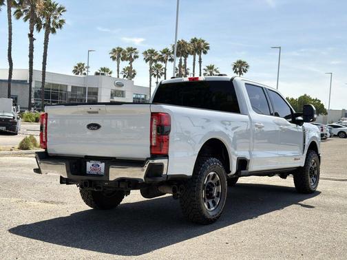 OXFORD WHITE 2023 Ford F-250 Lariat