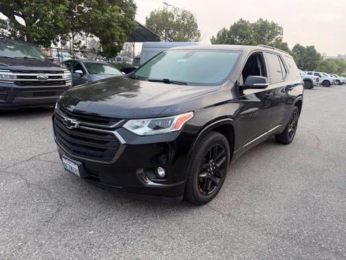 Mosaic Black Metallic 2018 Chevrolet Traverse Premier