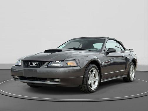 Gray 2003 Ford Mustang GT Premium
