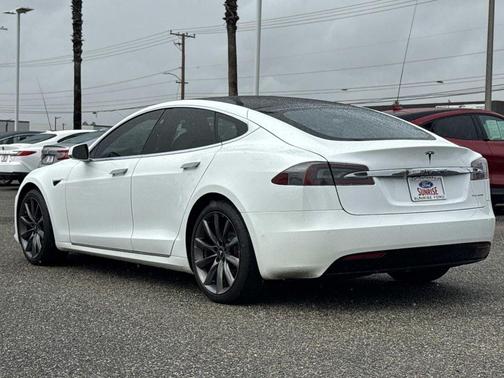 2020 Tesla Model S Long Range
