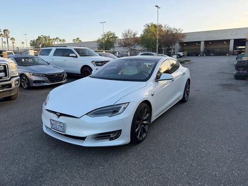 2020 Tesla Model S Long Range