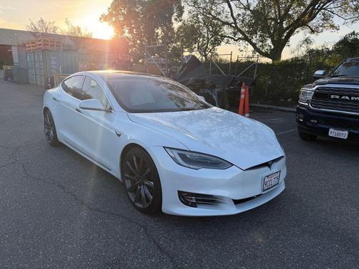 2020 Tesla Model S Long Range