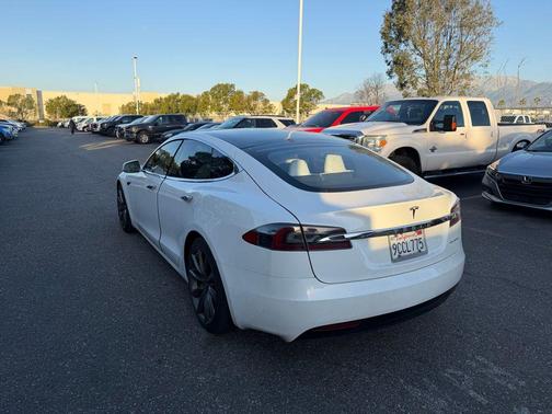 2020 Tesla Model S Long Range