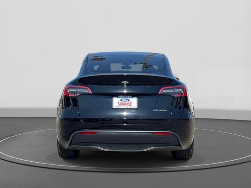 2022 Tesla Model Y Long Range Dual Motor All-Wheel Drive
