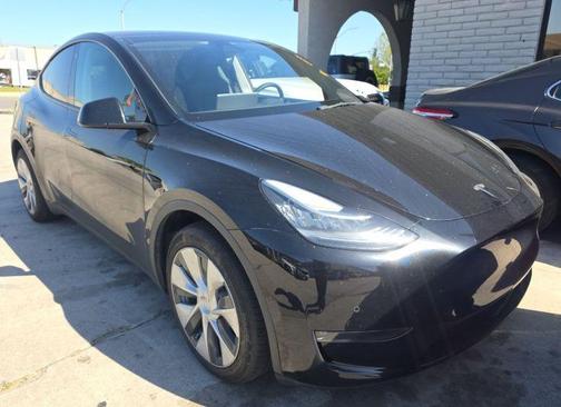 2022 Tesla Model Y Long Range Dual Motor All-Wheel Drive