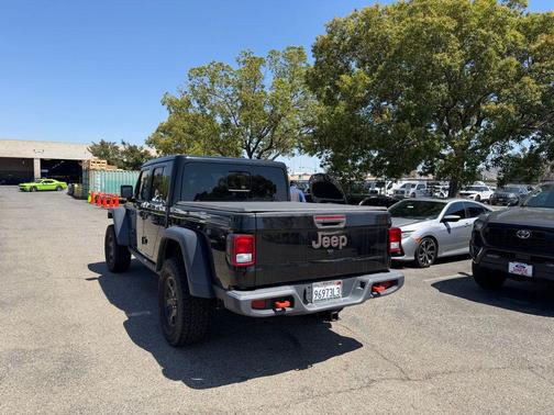 Black Clearcoat 2022 Jeep Gladiator Mojave 4x4
