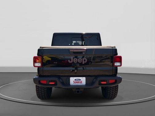 Black Clearcoat 2022 Jeep Gladiator Mojave 4x4
