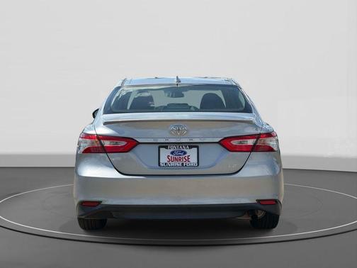 Celestial Silver Metallic 2019 Toyota Camry LE
