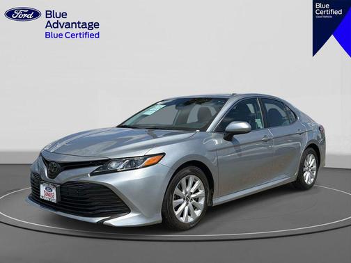 Celestial Silver Metallic 2019 Toyota Camry LE