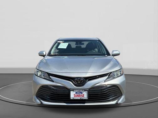 Celestial Silver Metallic 2019 Toyota Camry LE