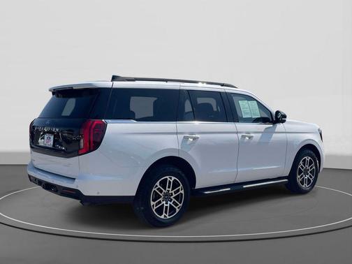 STAR WHITE MET TRI-COAT 2025 Ford Expedition Active