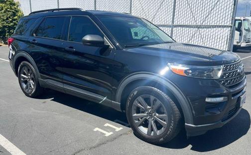 AGATE BLACK METALLIC 2021 Ford Explorer XLT