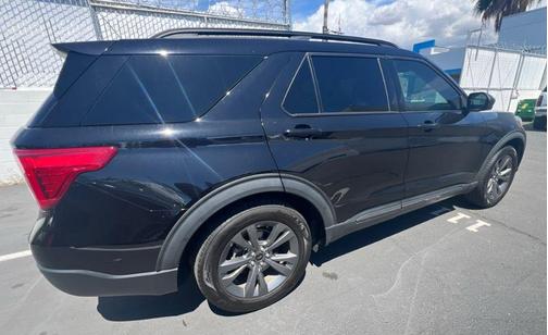 AGATE BLACK METALLIC 2021 Ford Explorer XLT