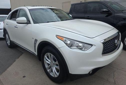 Majestic White 2017 INFINITI QX70 Base