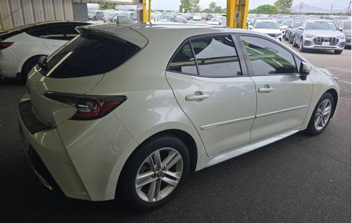 Blizzard Pearl 2019 Toyota Corolla SE