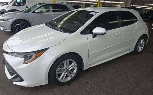 Blizzard Pearl 2019 Toyota Corolla SE