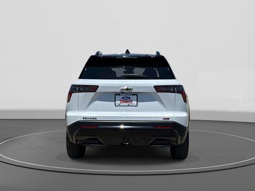 Polar White Tricoat 2026 Chevrolet Equinox FWD RS
