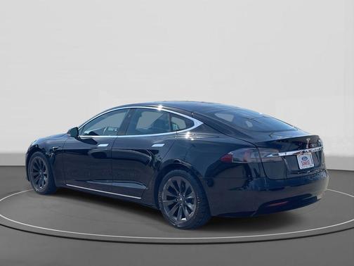 2020 Tesla Model S Long Range
