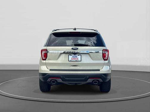 PLATINUM DUNE MET TRI-COAT 2018 Ford Explorer XLT