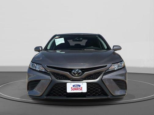 Predawn Gray Mica 2019 Toyota Camry SE