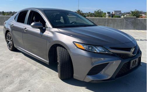 Predawn Gray Mica 2019 Toyota Camry SE