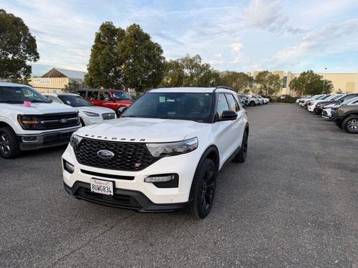2021 Ford Explorer ST