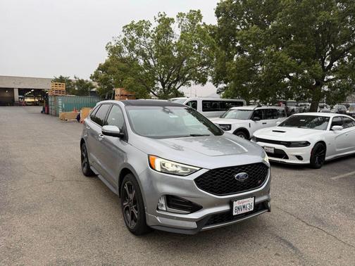 ICONIC SILVER 2020 Ford Edge ST