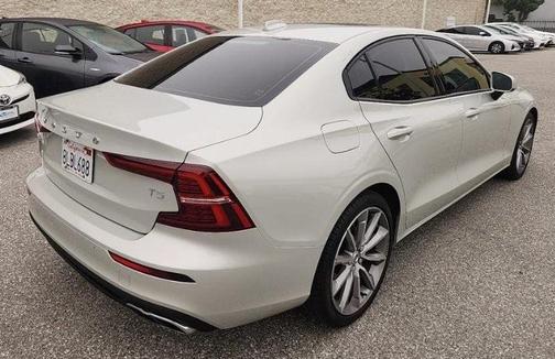 2019 Volvo S60 T5 Momentum