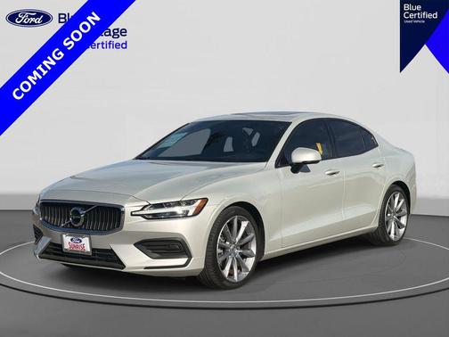2019 Volvo S60 T5 Momentum